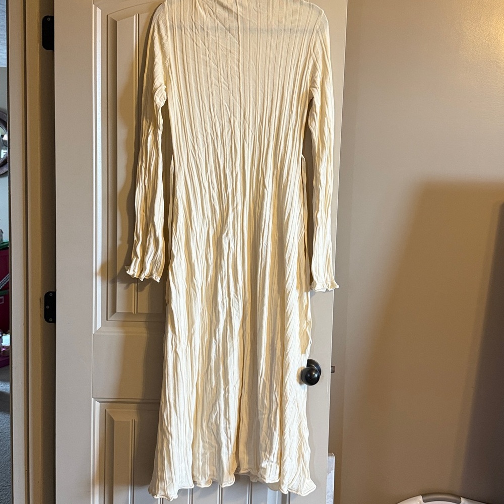 DISSH Cream Ribbed Knit Dress - Picture 6 of 6